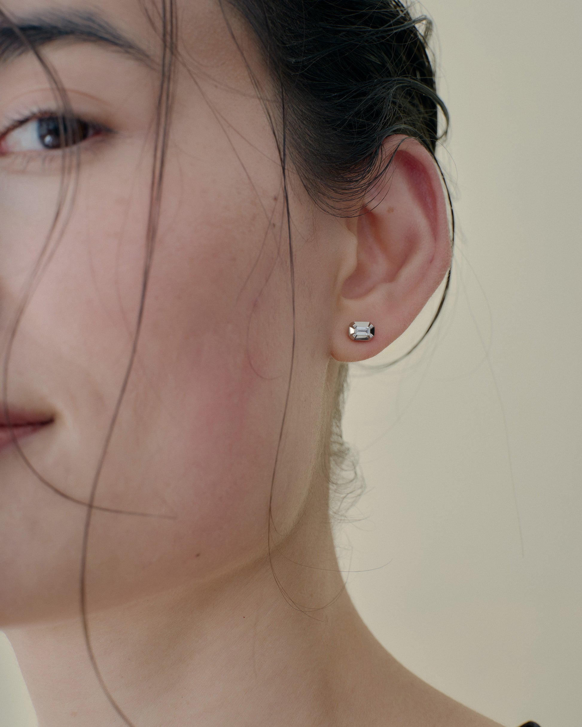 /612 Baguette Diamond Earring