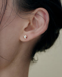 /612 Round Diamond Earring