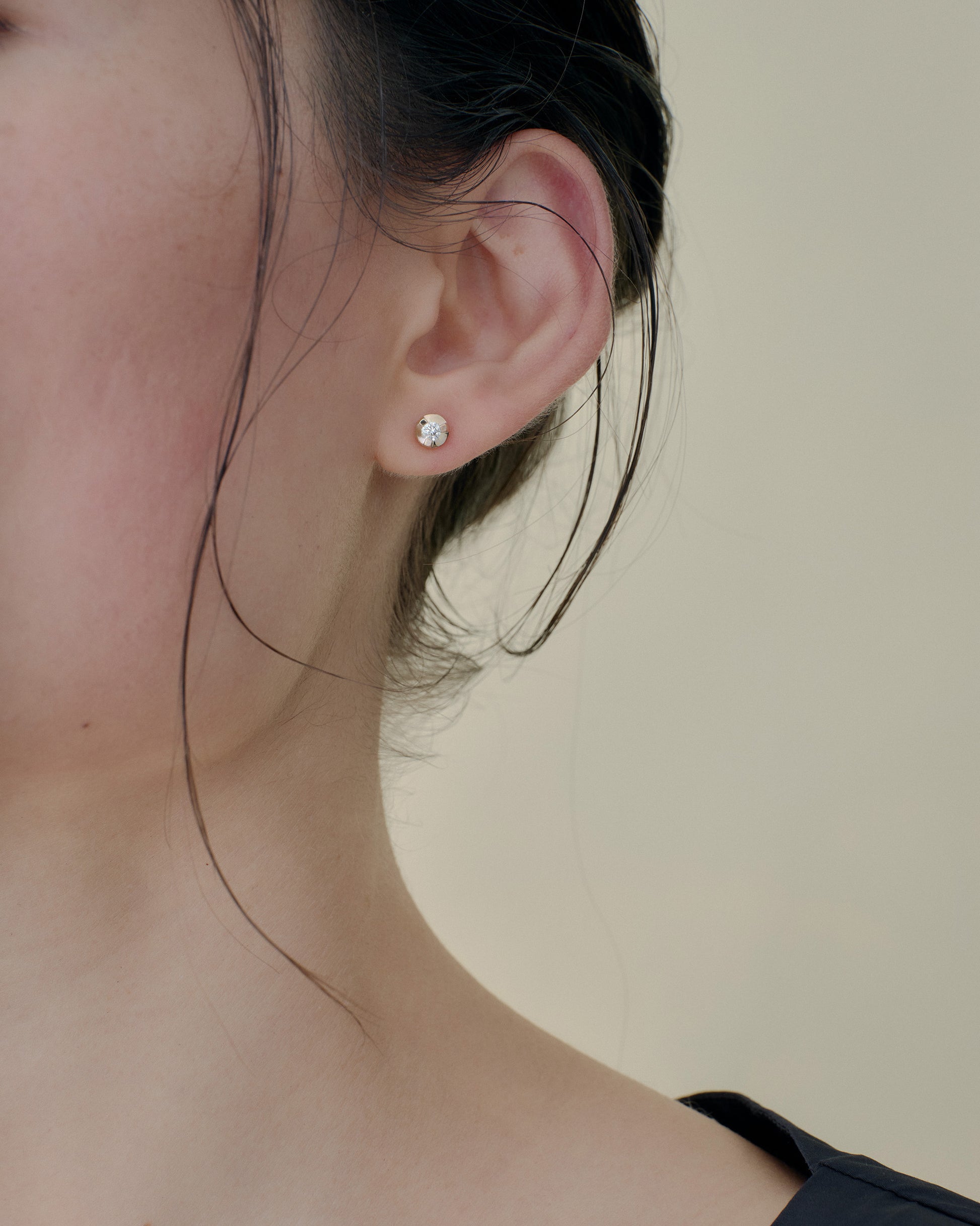 /612 Round Diamond Earring