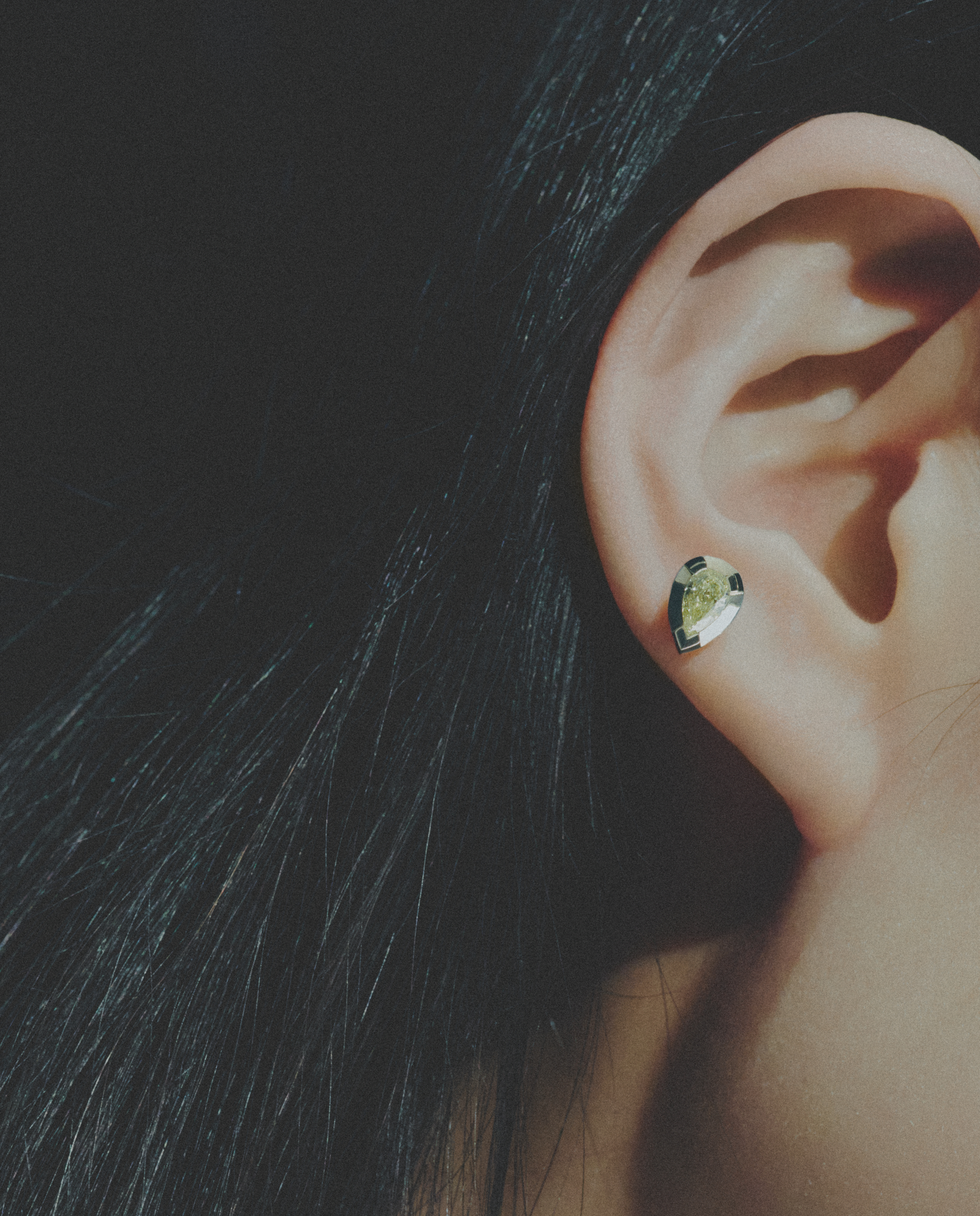 /612 Pear Diamond Earring