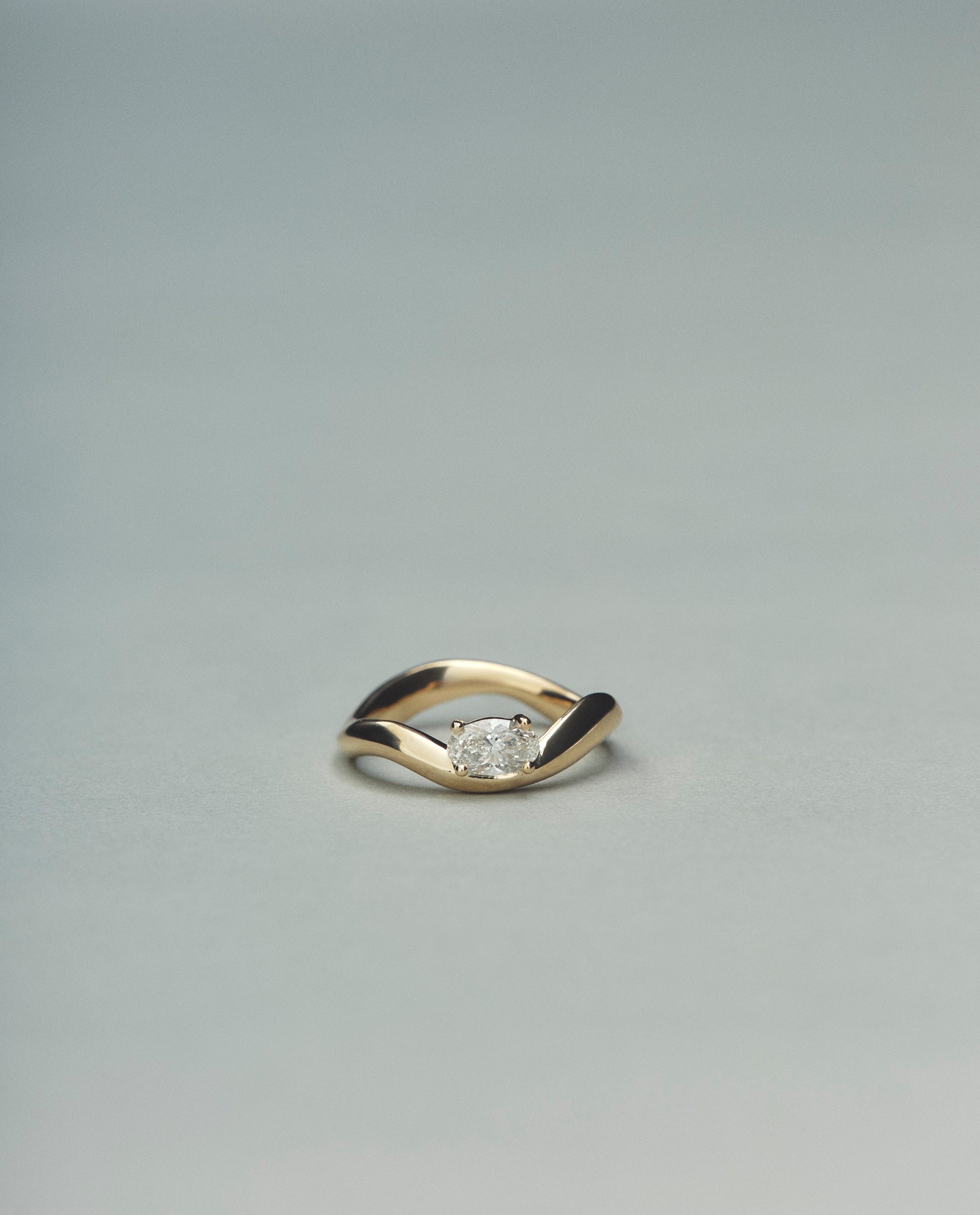 /653 Oval Diamond Ring
