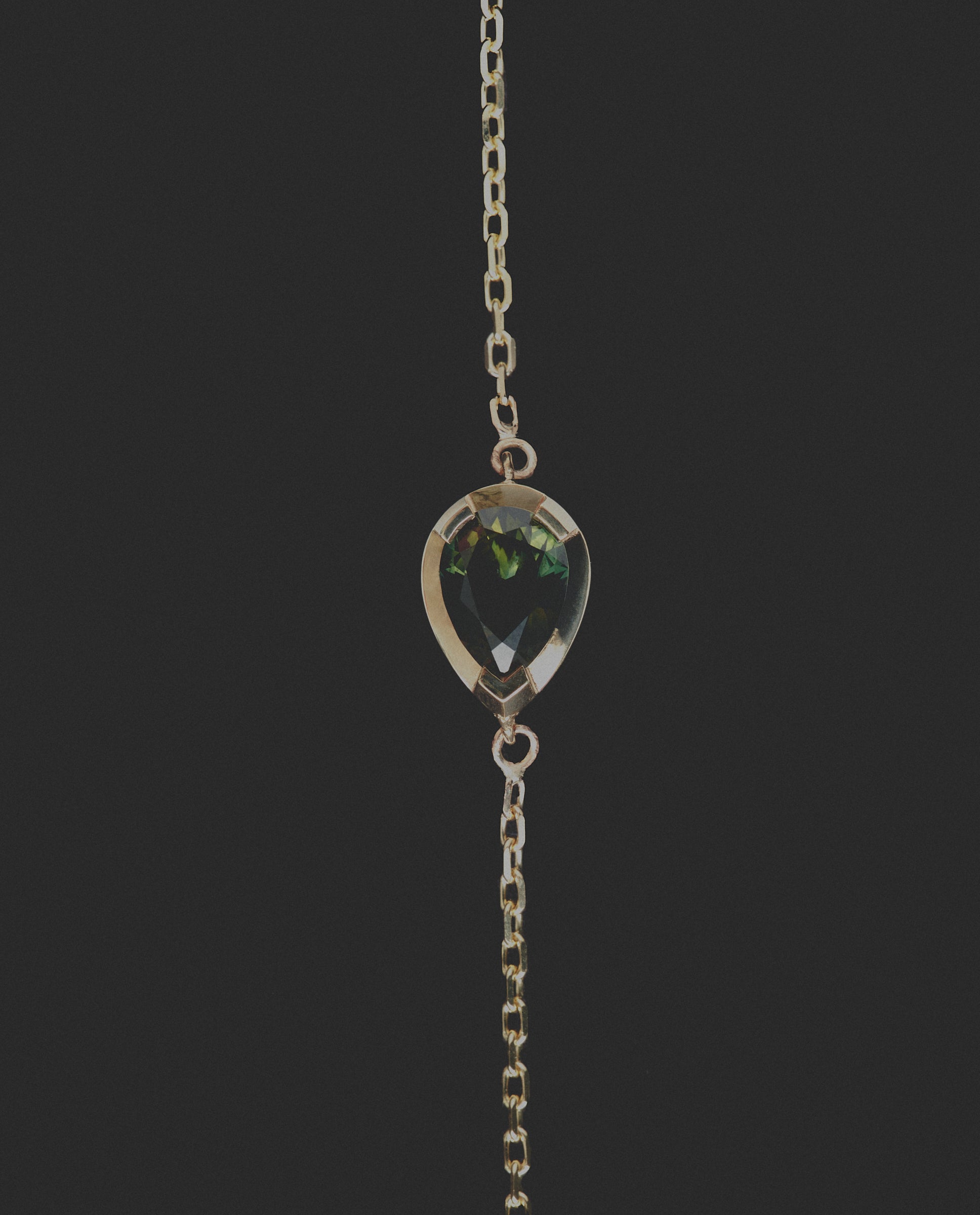 2.7ct Australian Pear Sapphire  Pendant