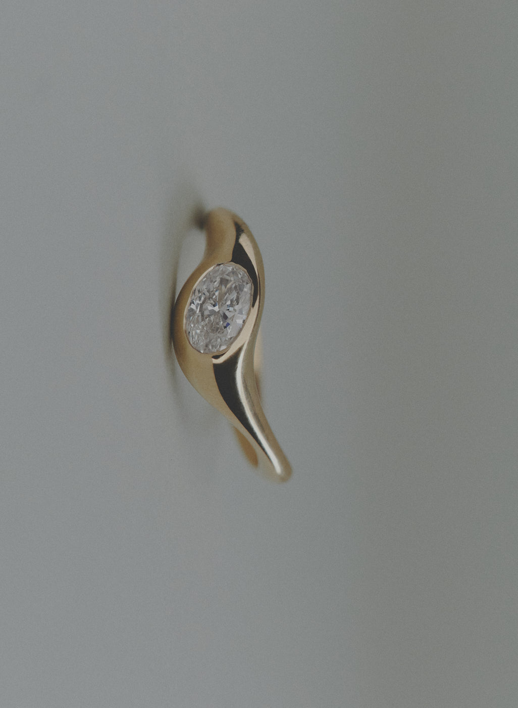 /654 Oval Diamond Ring
