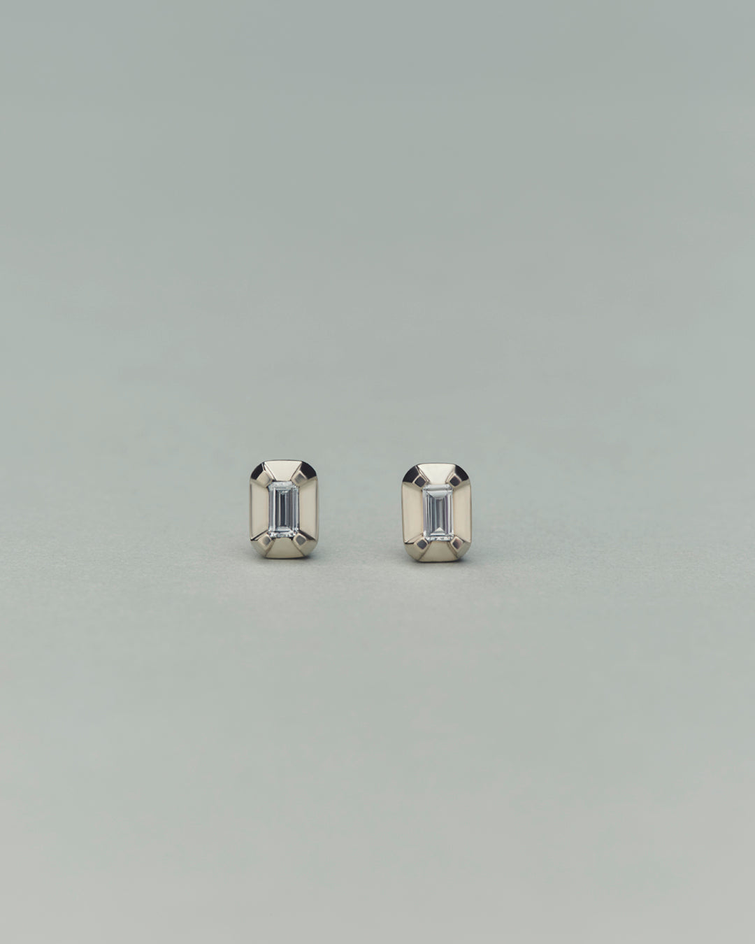 /612 Baguette Diamond Earring