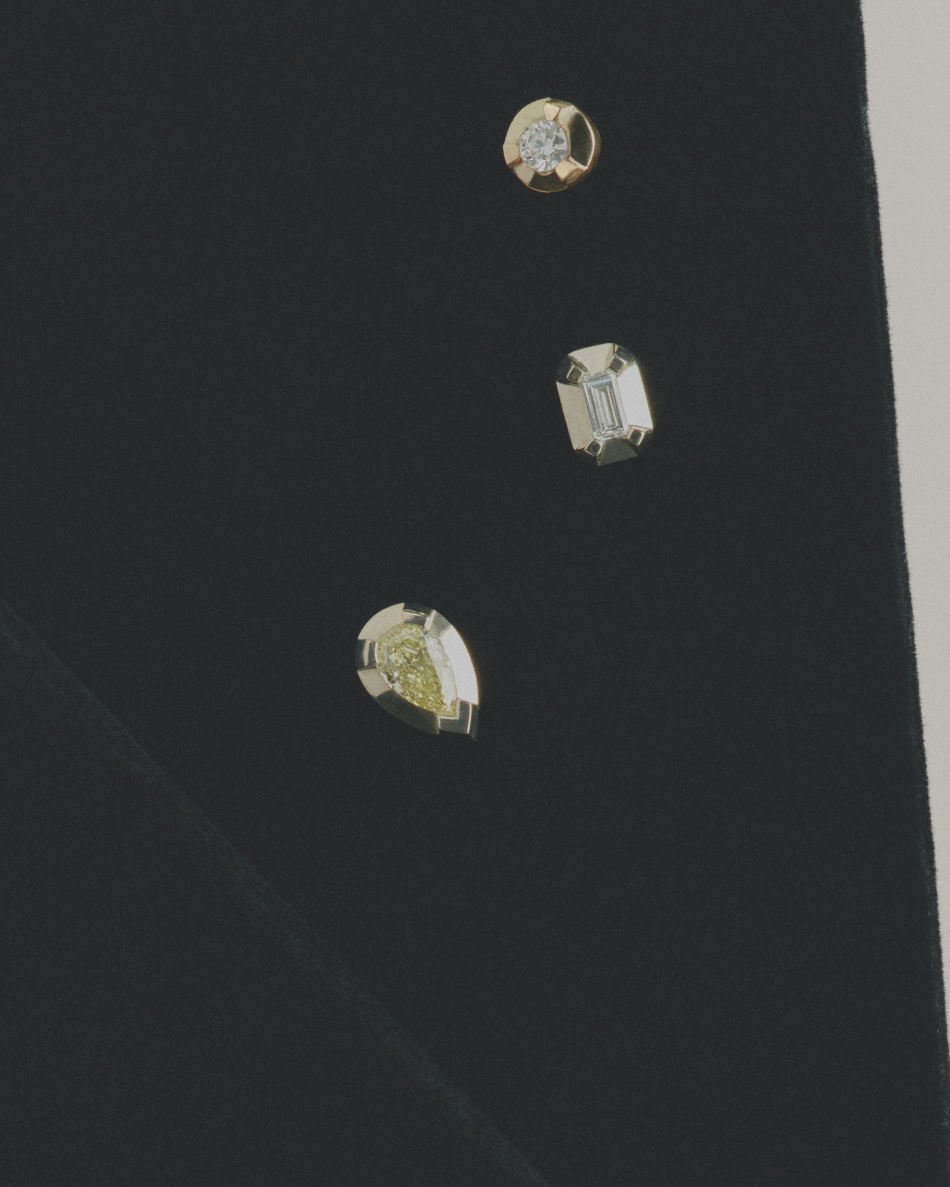 /612 Round Diamond Earring